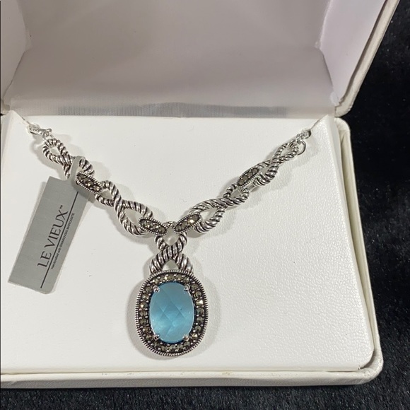 LE VIEUX necklace - Picture 6 of 11